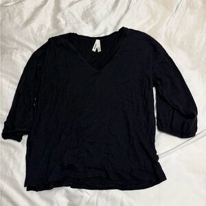Pact Women's Black V-Neck Top Size M Medium